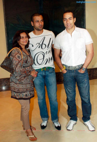 Annu Chadha's Diamond Jewellery Exhibition Hindi Event photos