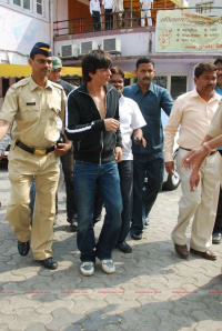 SRK with kids photos