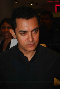 Amir Khan launches Forbes photos