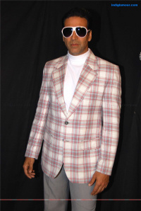 Akshay kumar and neha photos