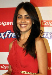 Genelia and Shahid at Red Carpet Maxfresh Party photos