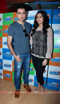 Imran And Anushka Promote Matru Ki Bijlee Ka Mandola photos
