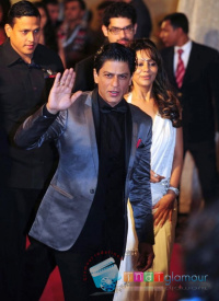 SRK and Kajal Agarwal at Zee Cine Awards 2012 Stills Hindi Event photos