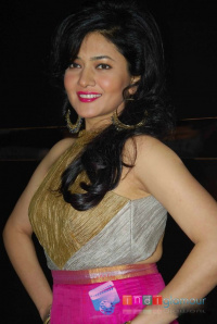 Shikha Puri photos