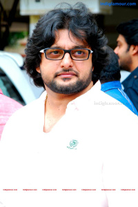 Madhu Warrier Malayalam Actor photo