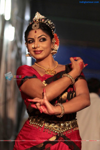 Asha Sarath Malayalam Actress photo