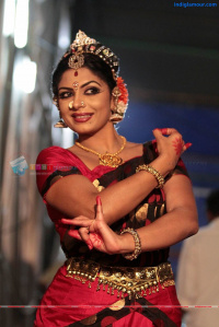 Asha Sarath Malayalam Actress photo
