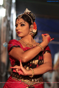 Asha Sarath Malayalam Actress photo