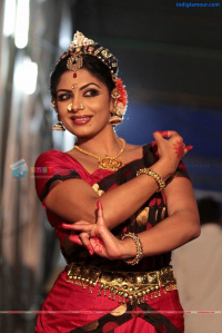 Asha Sarath Malayalam Actress photo