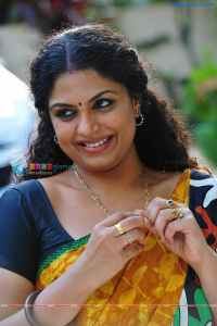 Asha Sarath Malayalam Actress photo