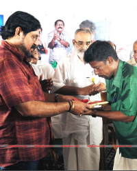 Oru Kudamba Chitram Malayalam Movie Pooja photos