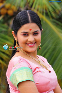 Srinidhi Malayalam Actress photo