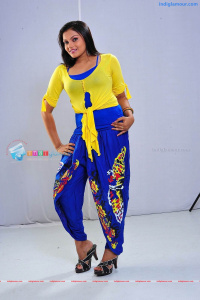 Madhavi Malayalam Actress photo