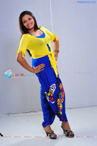 Madhavi Malayalam Actress photo