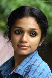 Elsamma Enna Aankutty photos