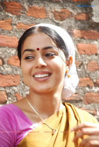 Poorna Tamil Actress photo