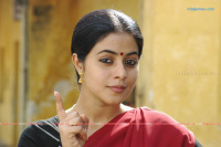 Poorna Tamil Actress photo