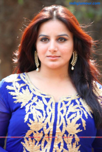 Pooja Gandhi Tamil Actress photo