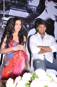 Madras Pattinam Press Meet photos