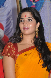 Oru Thuli Punnagai photos
