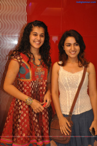 Vanthaan Ventraan Premiere Show photos