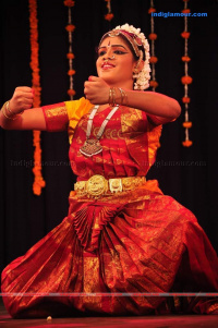 Suganya at Bharathanatya Arangetram photos