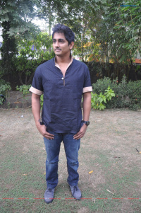 Kadhalil Sodhapuvadu Yeppadi movie Press Meet Tamil Event photos
