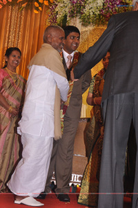 Four Frames Kalyanam son Satheesh Anjali Wedding Reception Stills Tamil Event photos