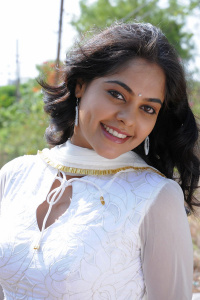 Bindhu Madhavi photos