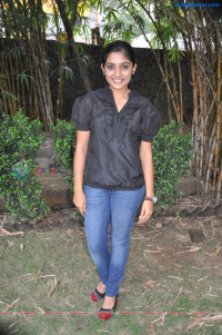 Niveda Thomas Tamil Actress photo