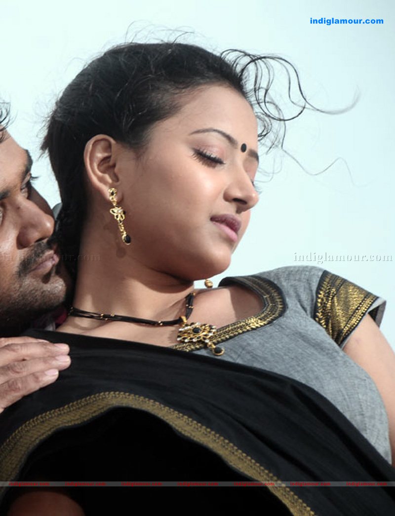 Shweta Basu Prasad Actress Photo Image Pics And Stills