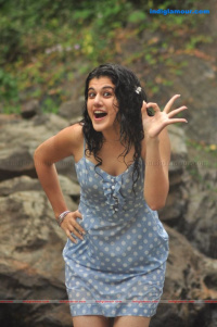 Vandhan Vendraan photos