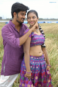 En Kadhal Pudhithu photos