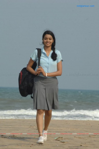 Ponmaalai Pozhudhu photos