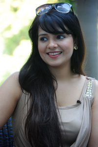 Saloni photos,Saloni stills