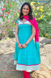 Haripriya South Actress photo