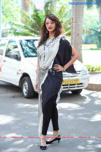 Manchu Lakshmi South Actress photo