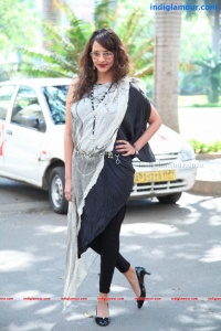 Manchu Lakshmi South Actress photo