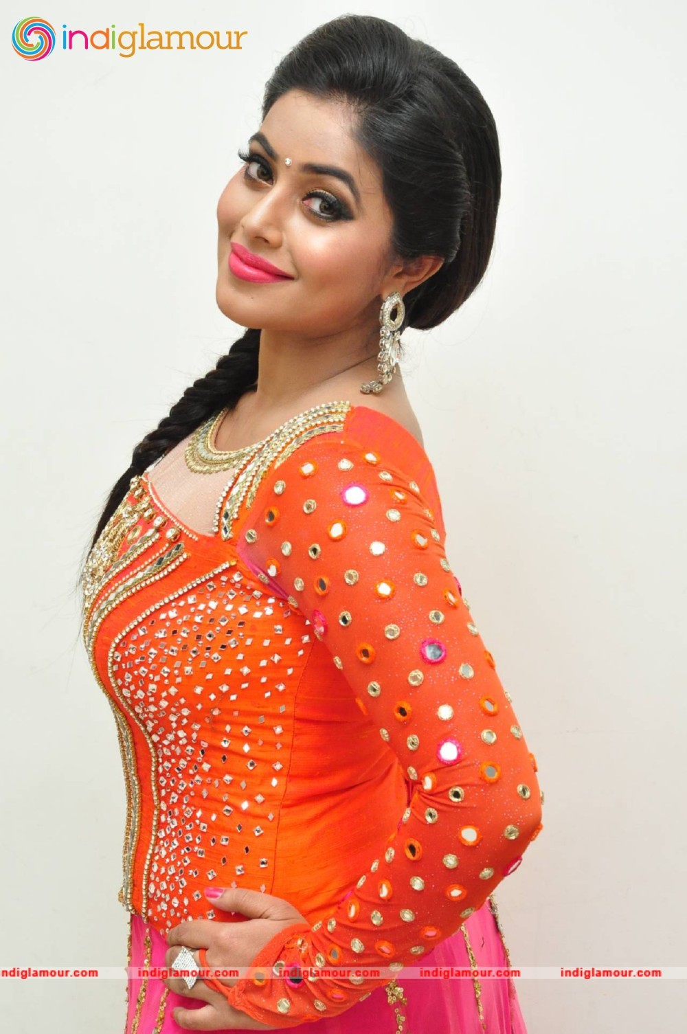 Shamna Kasim Actress Photo Image Pics And Stills