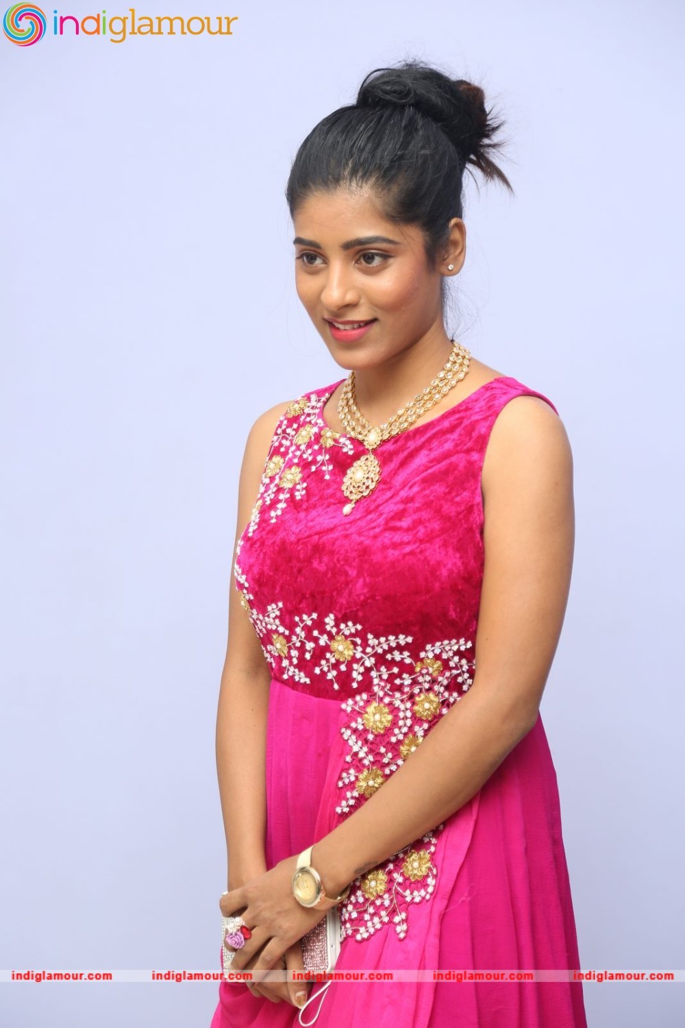 Gayathri Actress Photo Image Pics And Stills