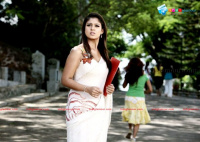 Nayantara in White South Actress photo