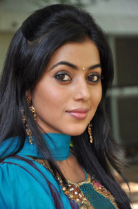Poorna photos