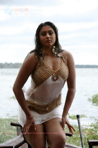 Iddaru Monagallu photos