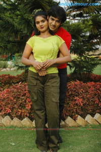 Chetilo Cheyyesi Telugu Movie photos