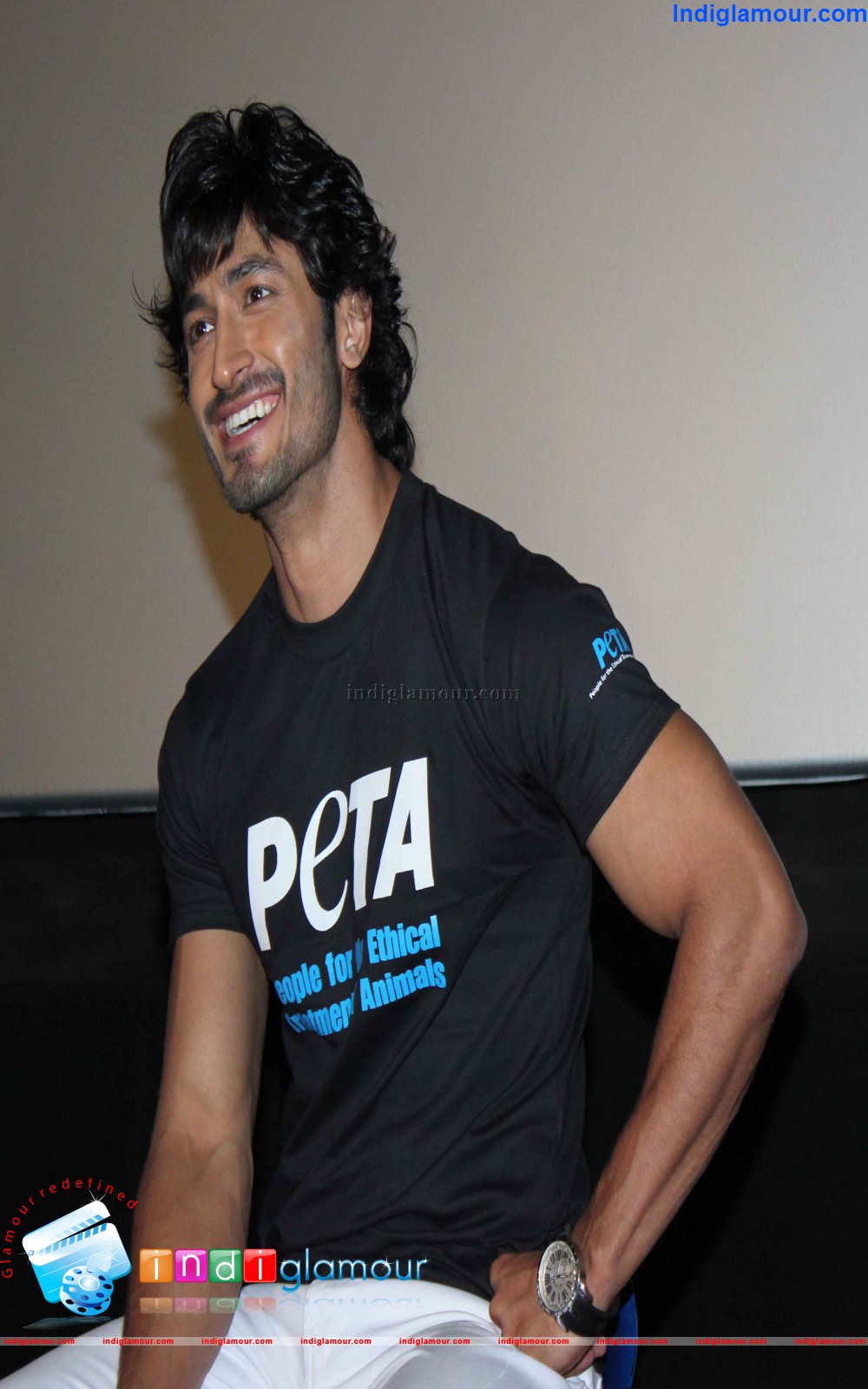 Vidyut Jammwal Actor hd photo
