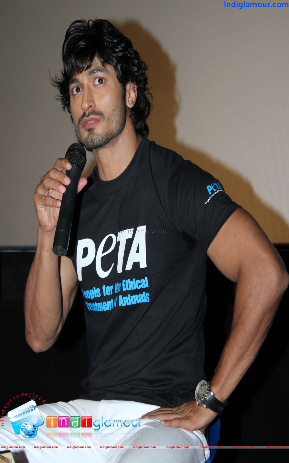 Vidyut Jammwal Actor hd photo