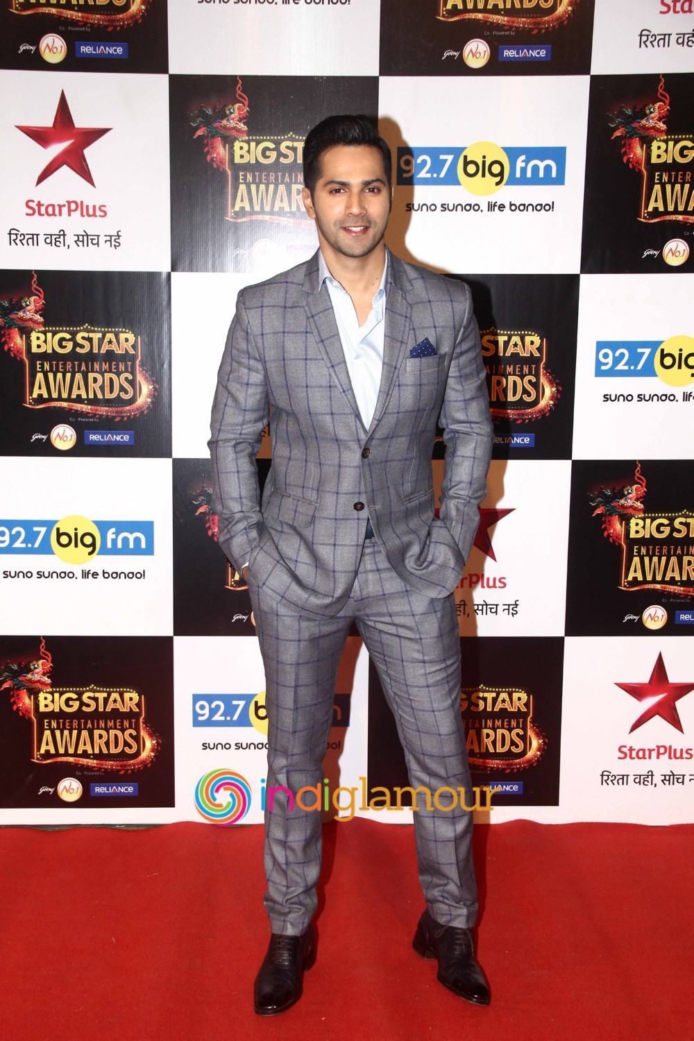 Varun Dhawan Actor hd photo
