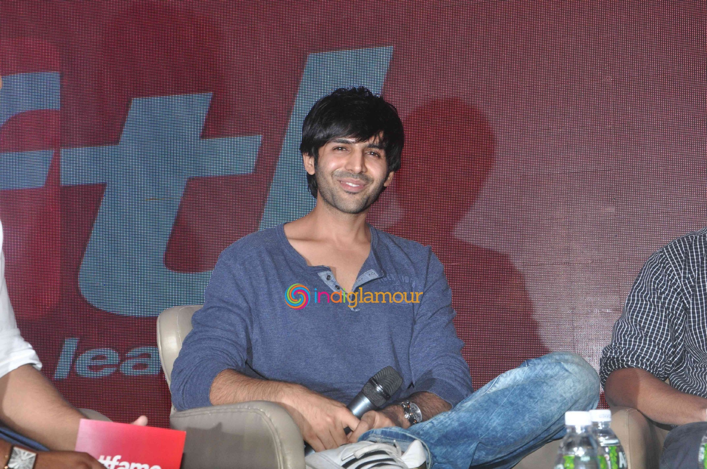 Kartik Aaryan Actor hd photo