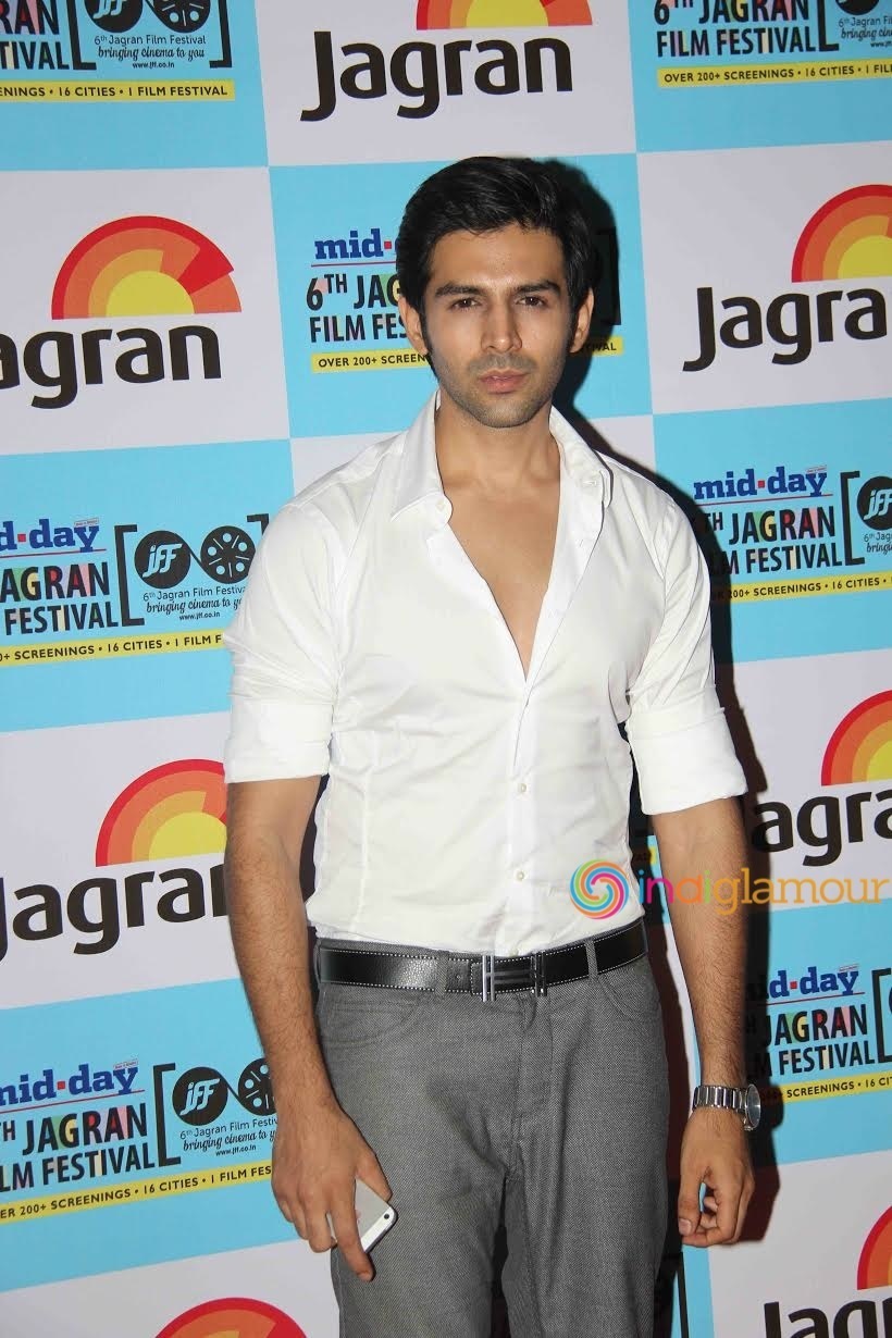 Kartik Aaryan Actor hd photo