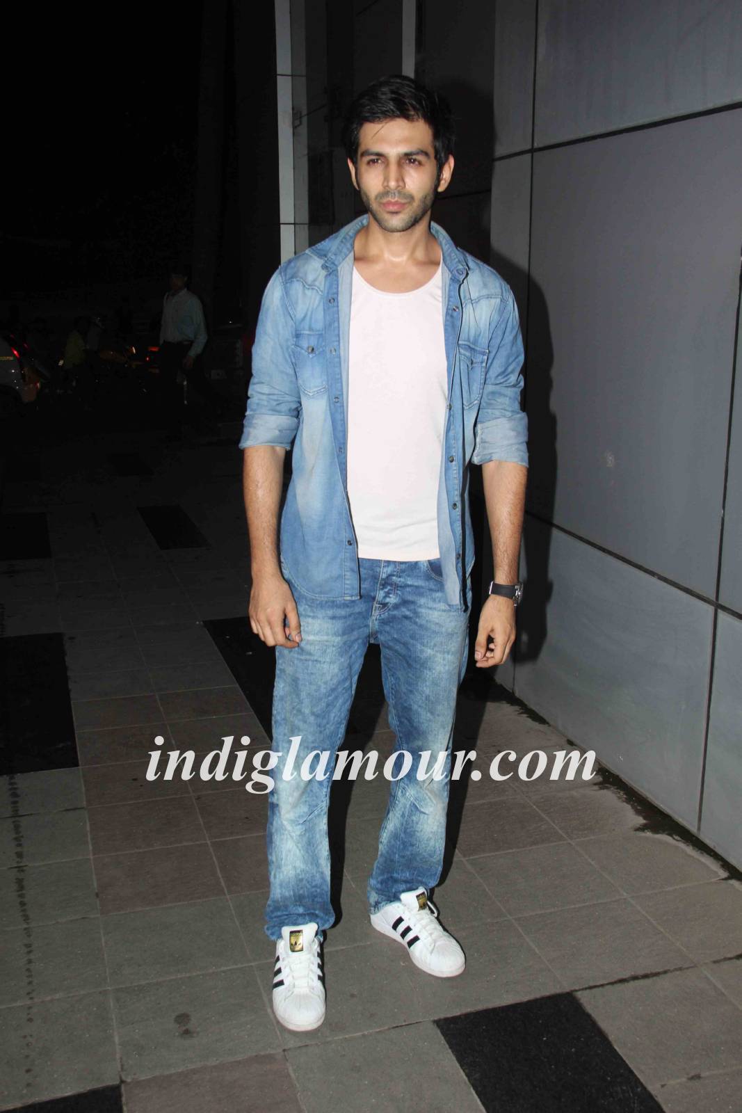 Kartik Aaryan Actor hd photo